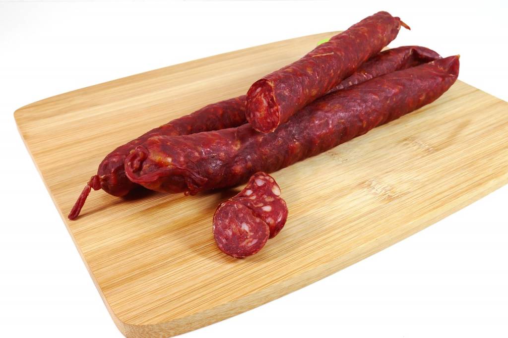 Variez les plaisirs avec un cake au chorizo chèvre et herbes aromatiques